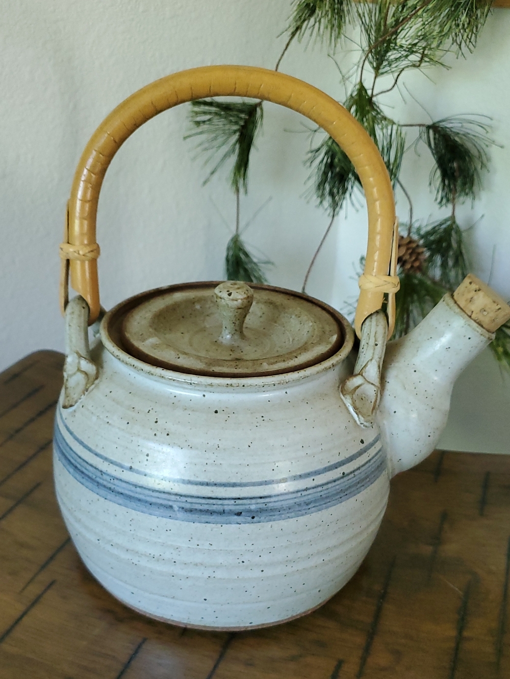 Vintage 1970s Speckled Stoneware Teapot with Rattan Handle Studio Pottery - Picture 2 of 16